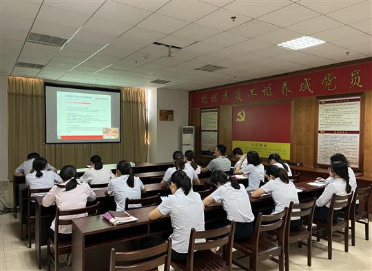 华体会电子竞技登录地址_华体会(中国)
组织参加疫情常态化下建筑企业经营管理风险管控培训